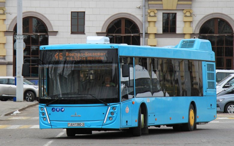 Автобус маз 203