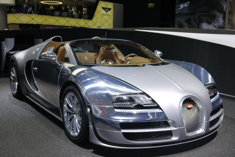 Bugatti 2009 veyron centenaire