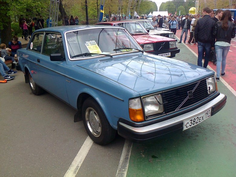 Volvo 242 1975