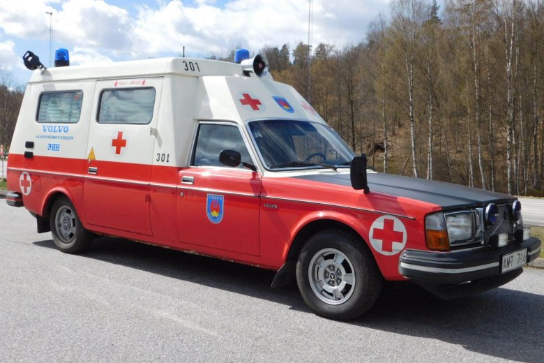 Volvo 240 ambulance