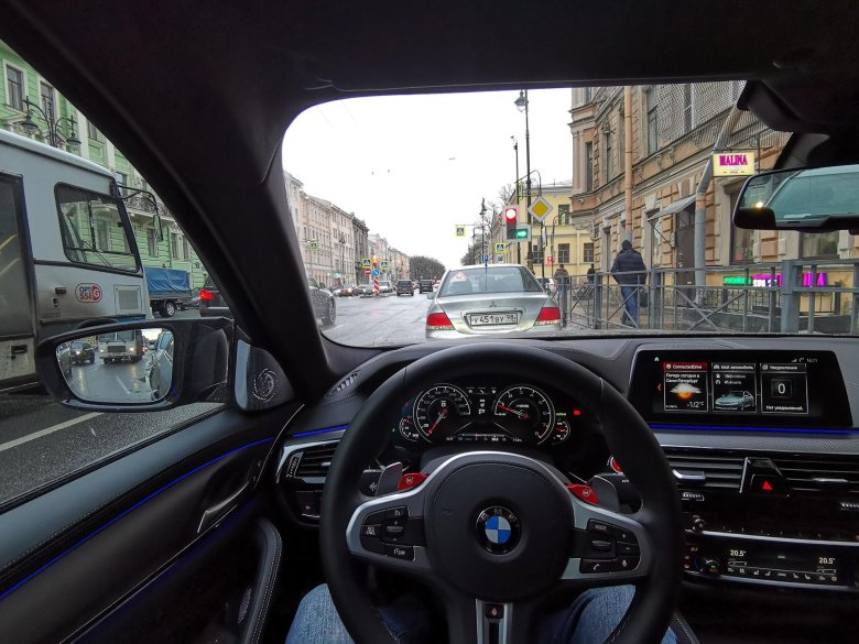 Bmw m5 f90 салон