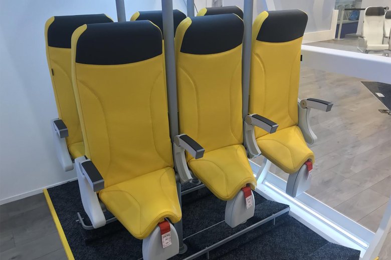 Кресла ультра эконом класса в самолете