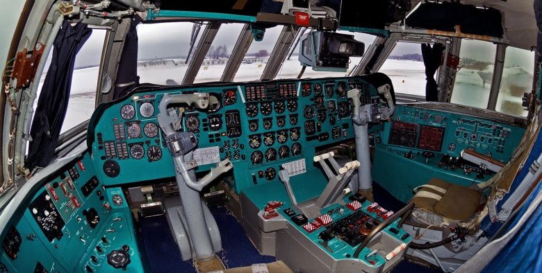 Ил 76 кабина штурмана