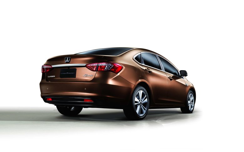 Luxgen5 sedan