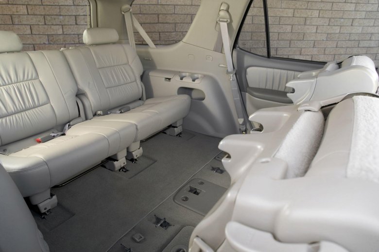 Toyota land cruiser 100 салон