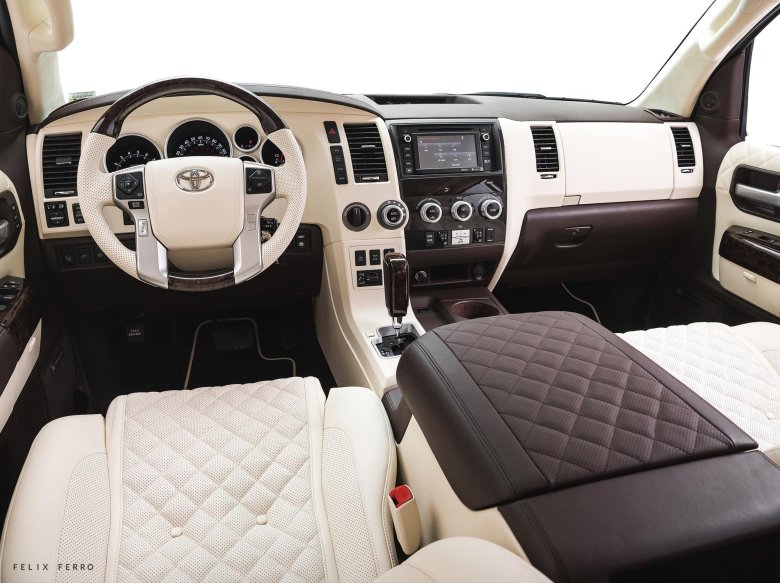 Toyota sequoia 2018 салон