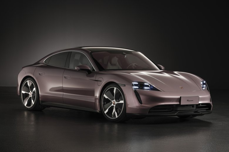 Порше тайкан турбо