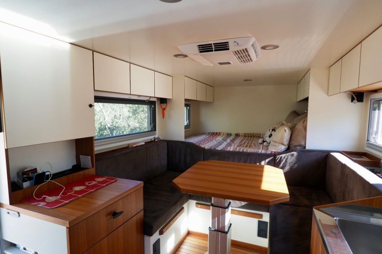 Автодом unicat man 8x8