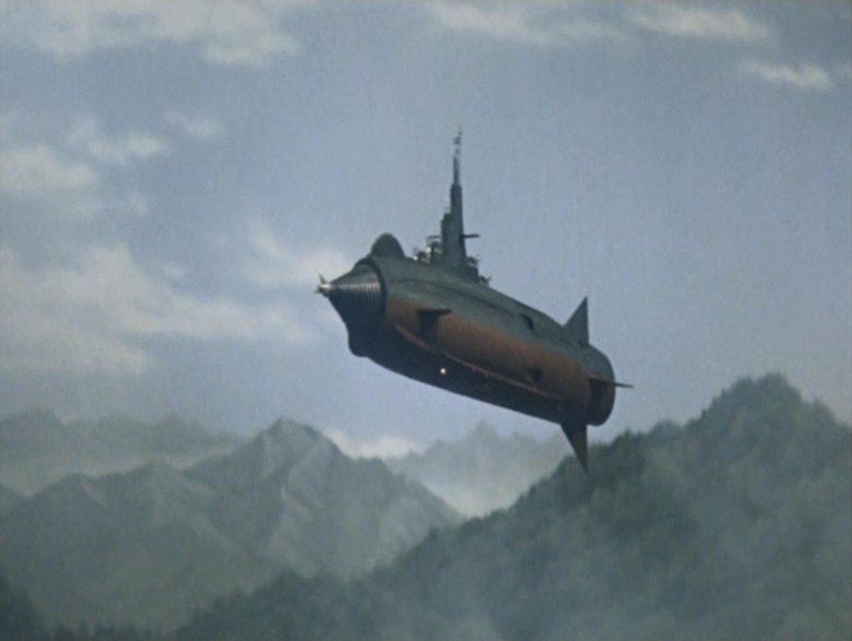 Атрагон летающая суперсубмарина