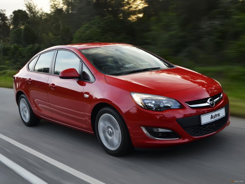 Opel astra j 2013 седан