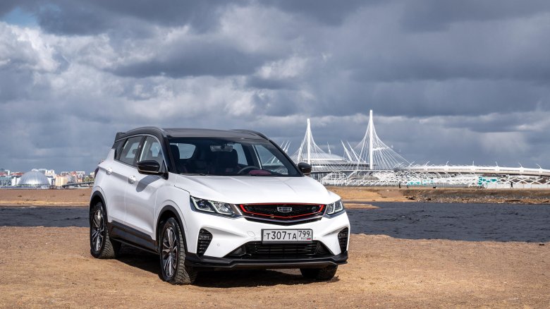 Кроссовер geely coolray