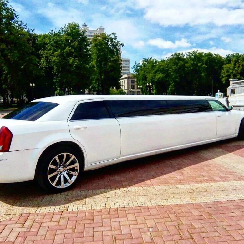 Chrysler 300c лимузин