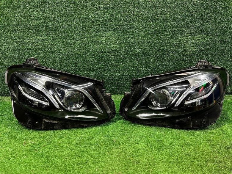 Фара мультибим w213