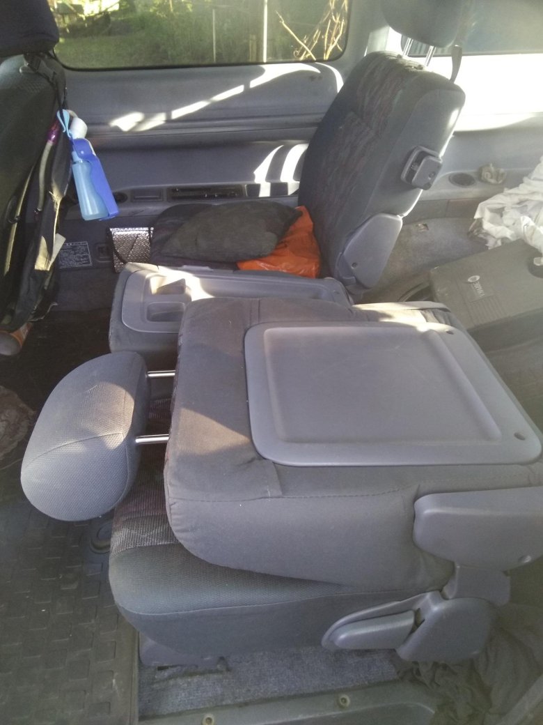 Toyota noah 1998 сиденья