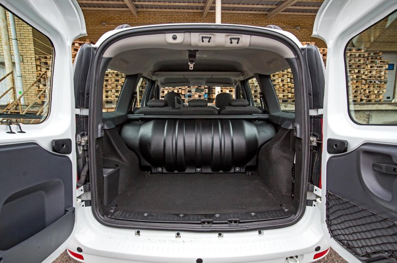 Лада ларгус кросс багажник