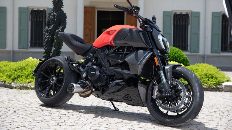 Мотоцикл ducati diavel