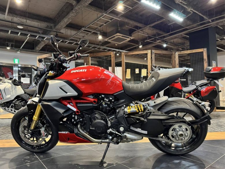 Мотоцикл ducati