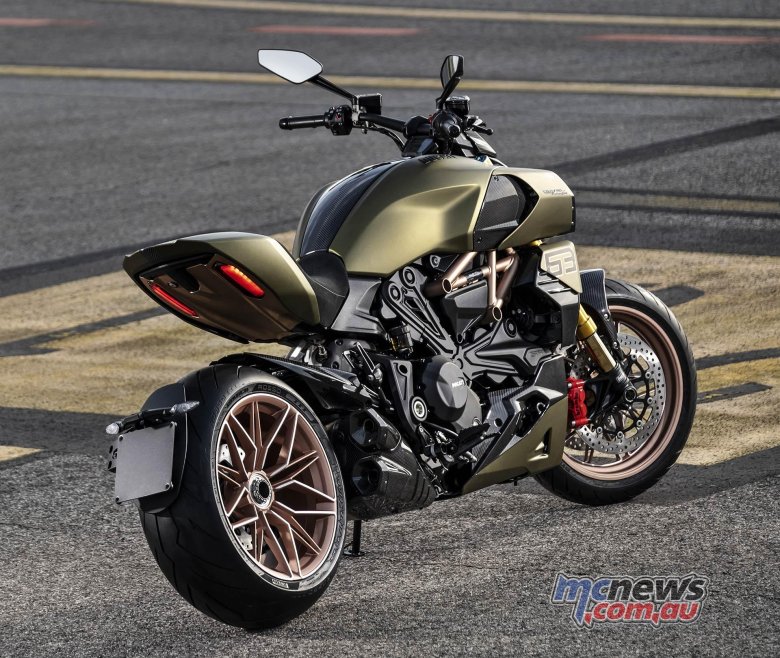 Мотоцикл ducati diavel 1260