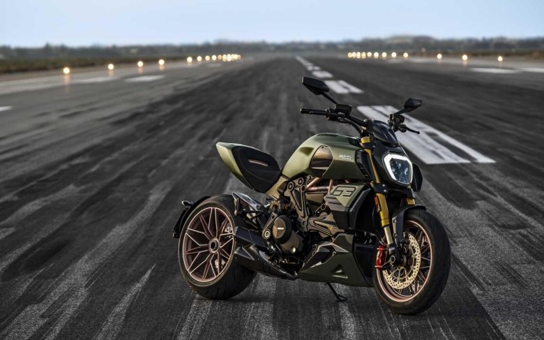 Мотоцикл ducati diavel 1260