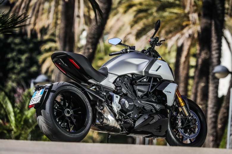 Ducati x diavel