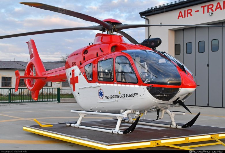 Вертолет санавиации ансат