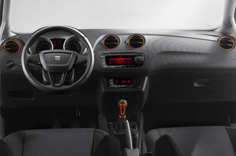 Seat ibiza 2 салон