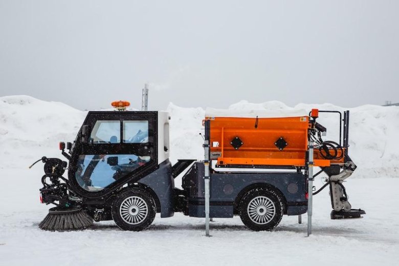 Подметально-вакуумная машина вкм-2020