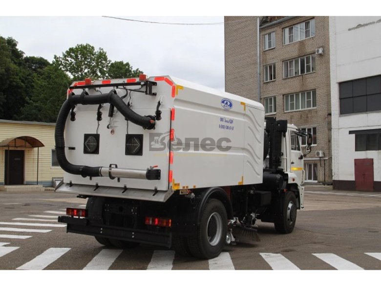 Подметально- вакуумная машина маз эд 300 м3