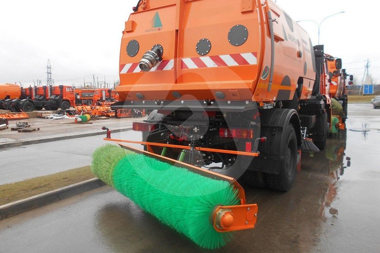 Задняя щетка меркатор озп 231