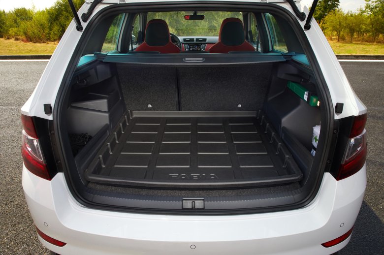 Фабия 2 комби багажник