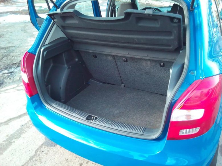 Skoda fabia 2 багажник