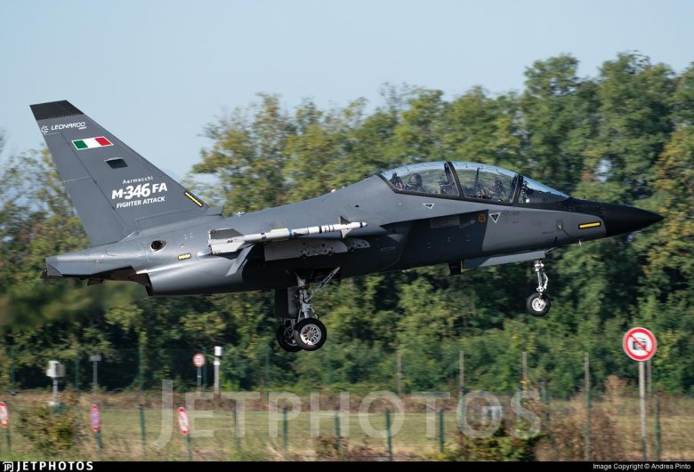 Alenia aermacchi m-346