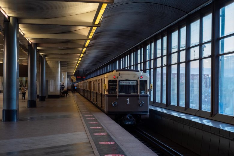 Вагоны метро москва