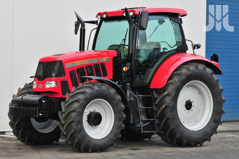 Трактор yto x1304