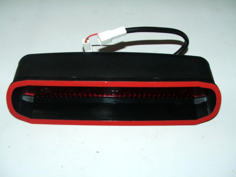 Фонарь стоп сигнала дополнительный