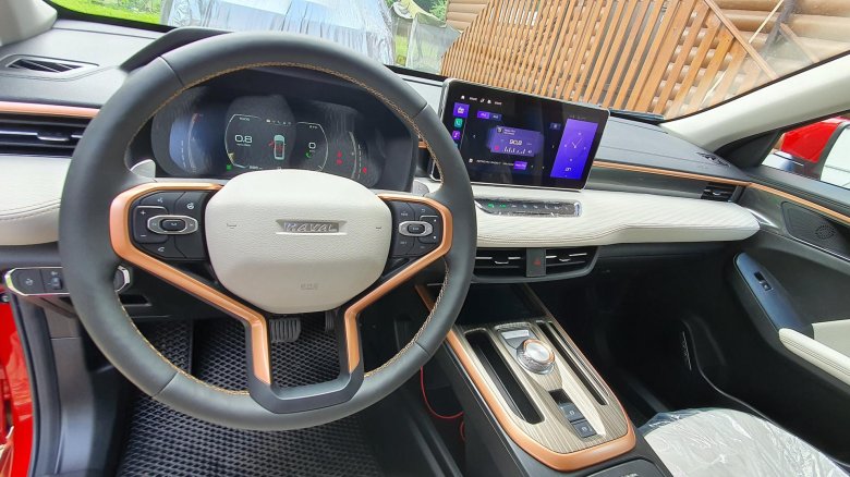 Haval jolion 2022 белый салон