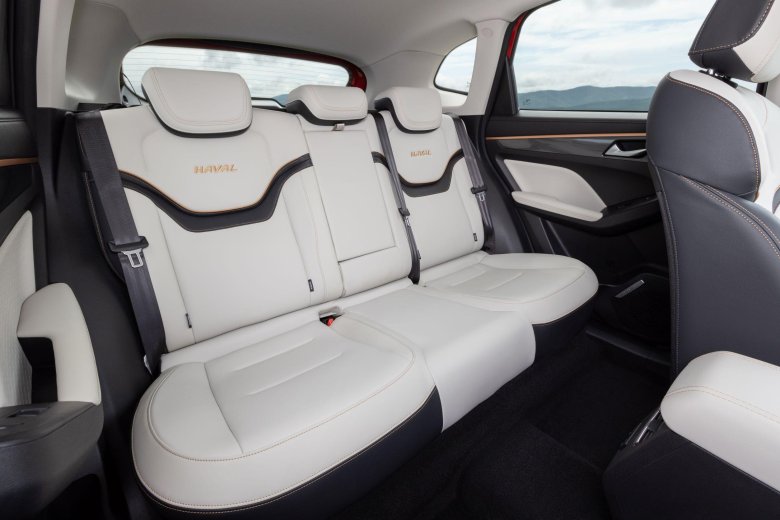 Haval jolion белый салон