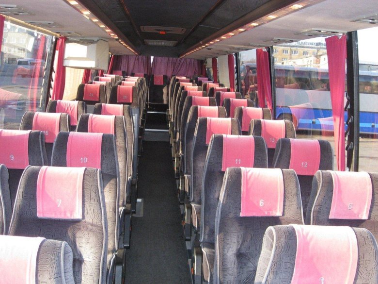 Комфортабельный автобус туристического класса