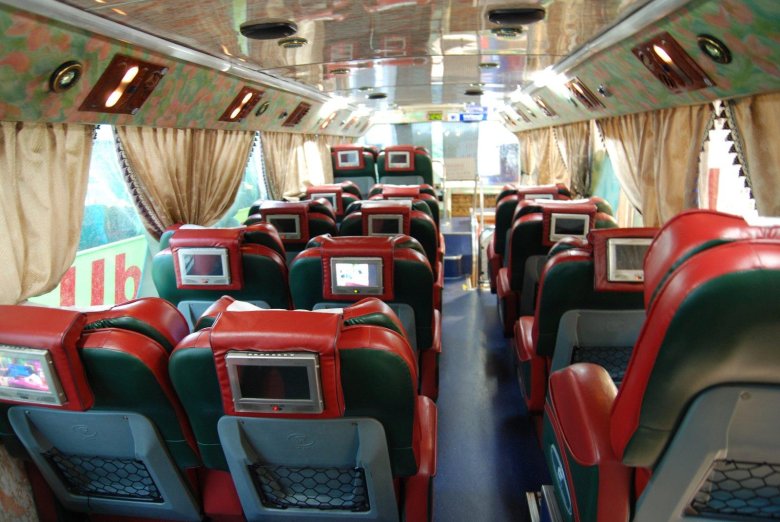 Салон экскурсионного автобуса