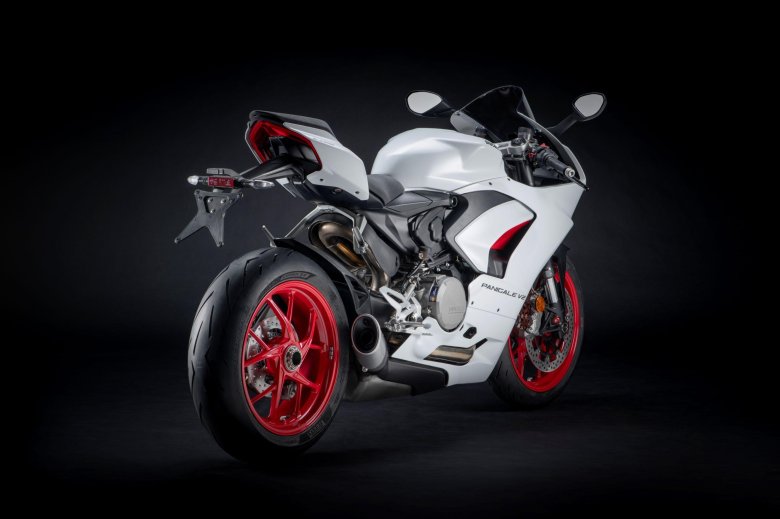 Ducati panigale v4 белый