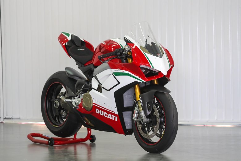Электромотоцикл ducati panigale