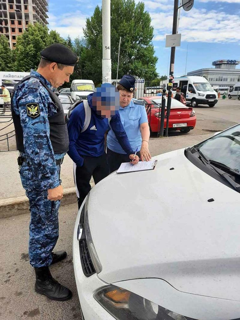 Судебные приставы