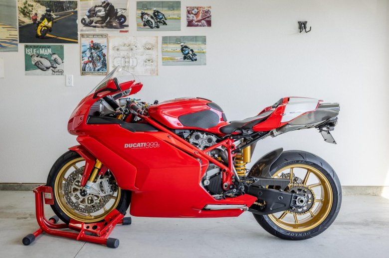 Ducati 999r