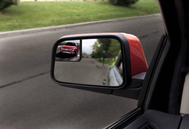 Зеркало заднего вида в автомобиль