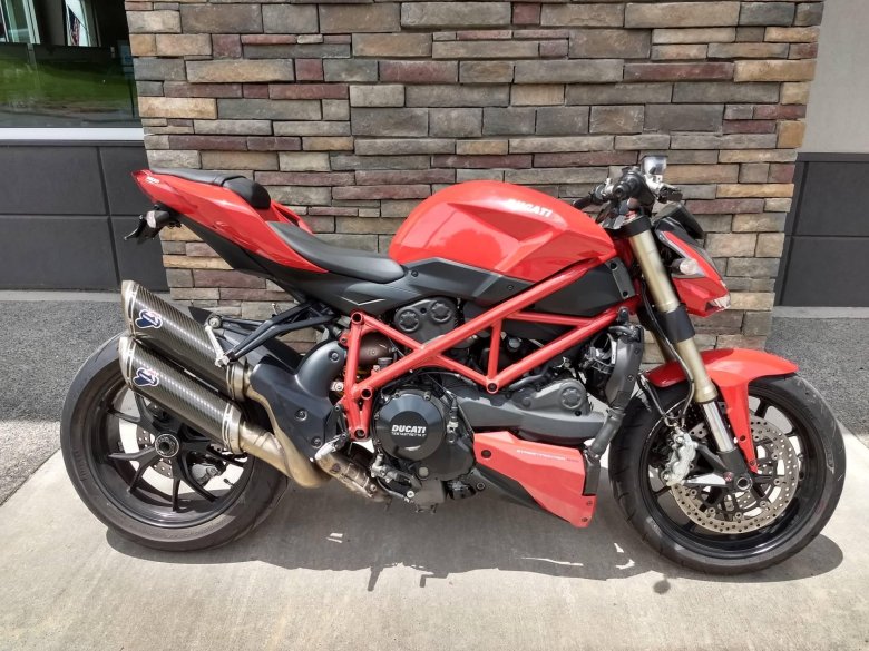 Ducati 848 street fighter