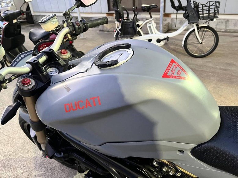 Ducati monster 1200 стекло