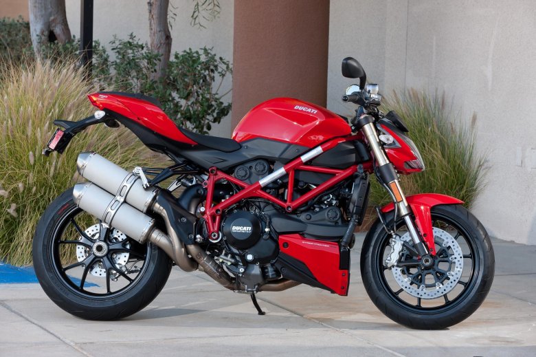 Ducati streetfighter