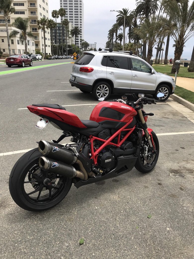 Ducati streetfighter