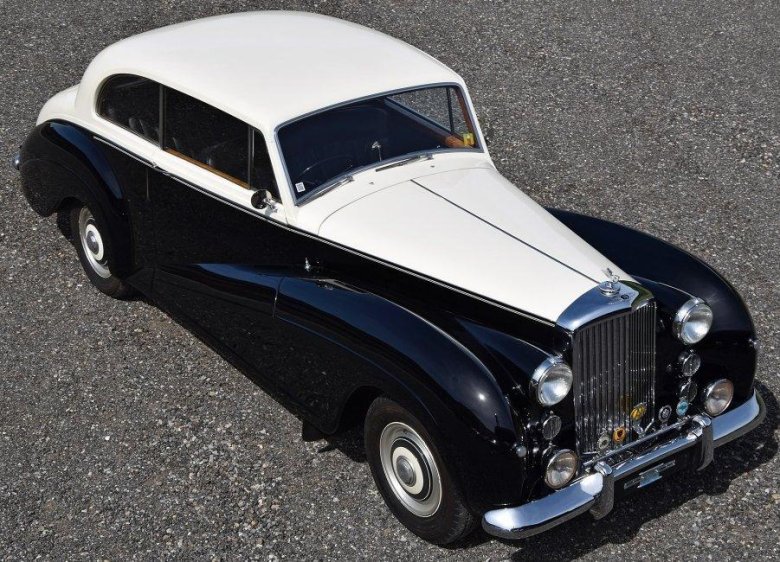 Автомобиль bentley