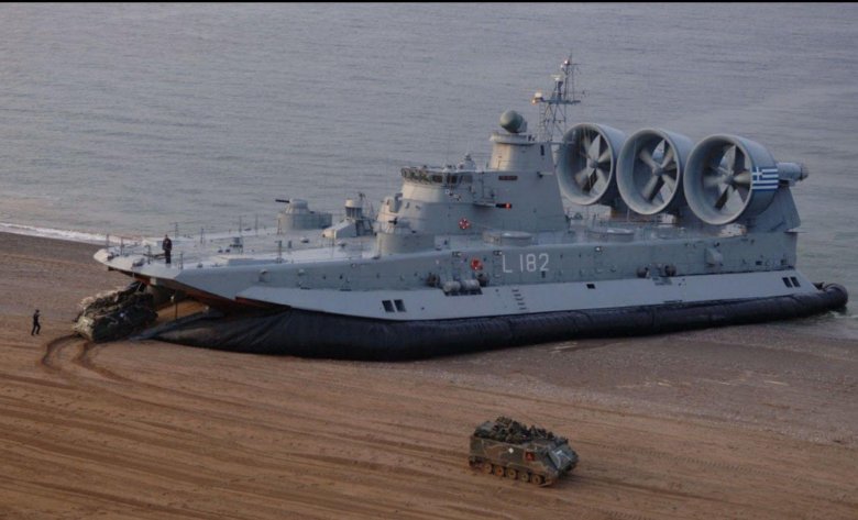 Малые десантные корабли на воздушной подушке проекта 12322